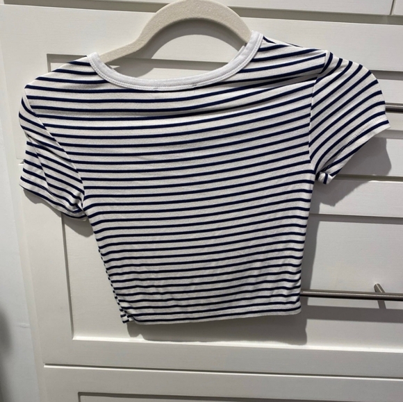 Top - Picture 2 of 2